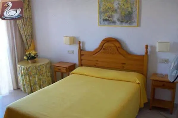 Hostal El Cisne Sant Feliu de Guíxols Hotel